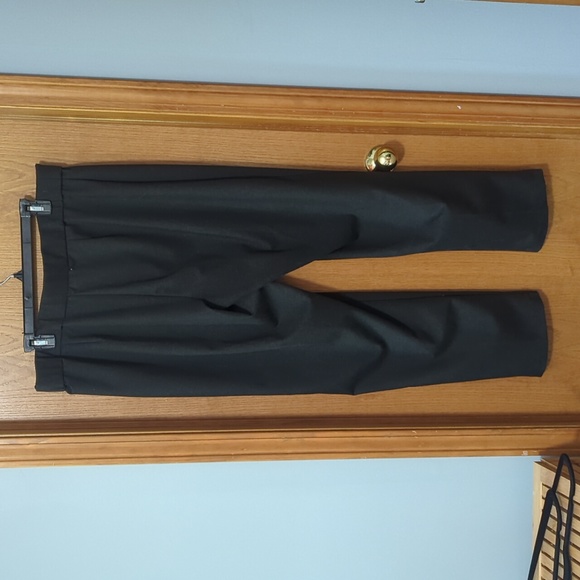 Emaline Workwear Yoga Pants - Picture 2 of 3